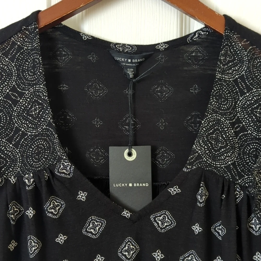 Lucky Brand Bohemian Printed Flutter Cap Sleeve Relaxed V-neck Blouse Black S - Picture 2 of 10